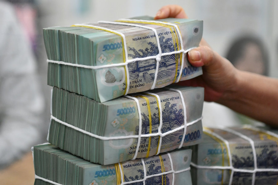 Lãi suất ngân hàng 22/12/2025: VPBank tăng lần thứ ba, OCB chạm mốc 7,1%