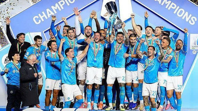 Conte cùng Napoli giành Siêu cúp Italia