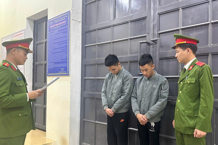 Khởi tố 2 đối tượng lừa đảo chiếm đoạt tài sản thông qua hình thức bán điện thoại di động giá rẻ trên mạng xã hội
