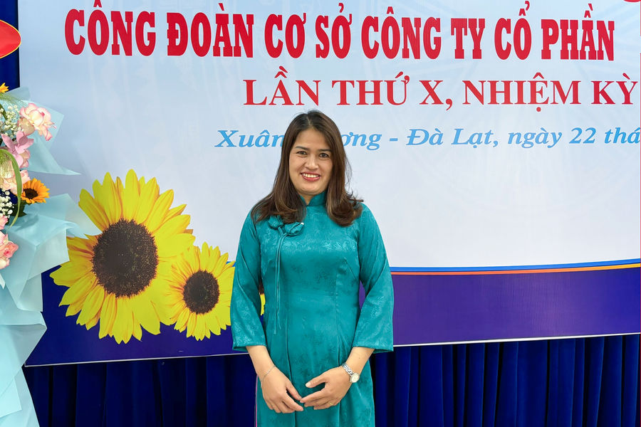 Người phụ nữ hơn 20 năm làm đẹp cho xứ ngàn hoa