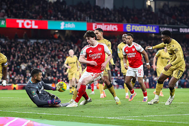 Walter Benitez rực sáng, Arsenal nhọc nhằn hạ Crystal Palace sau 15 lượt sút
