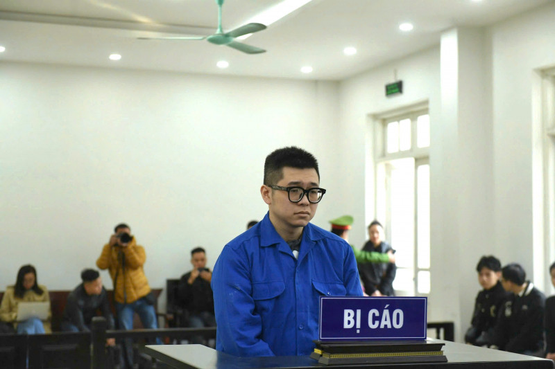 Hoãn phiên tòa xử vụ hành hung phụ nữ tại chung cư Sky Central