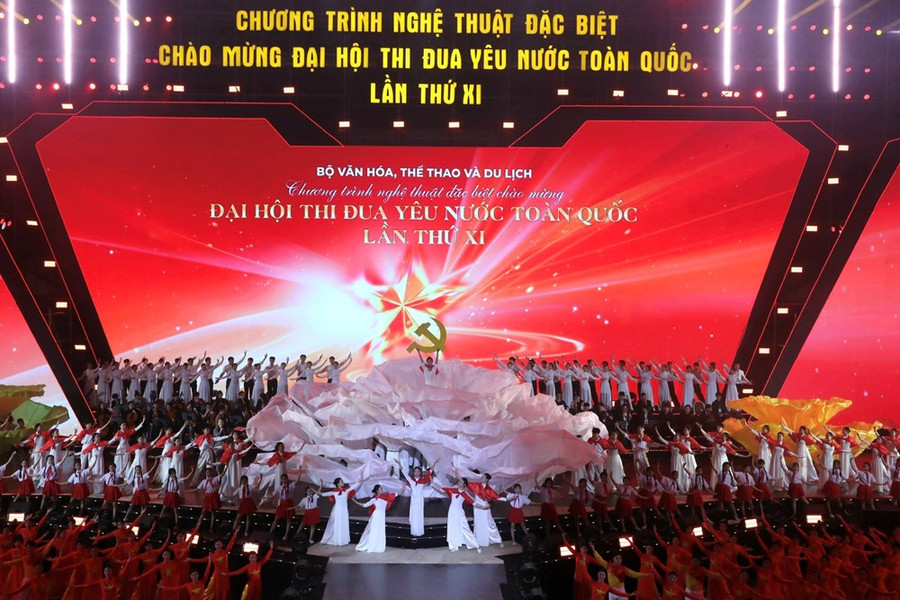 Nghệ thuật đặc biệt chào mừng Đại hội Thi đua yêu nước 2025