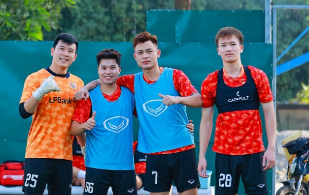 Ồn ào Đức Chiến rời Thể Công Viettel: Bài học về ứng xử