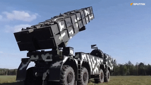 Belarus thử nghiệm pháo phản lực Polonez-M đạt tầm bắn 300km