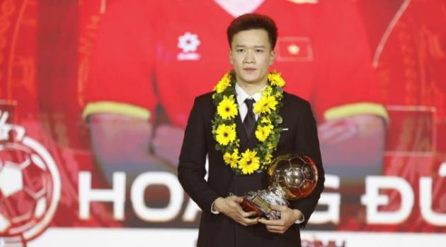 Hoàng Đức lần thứ ba đoạt Quả bóng vàng Việt Nam 2025