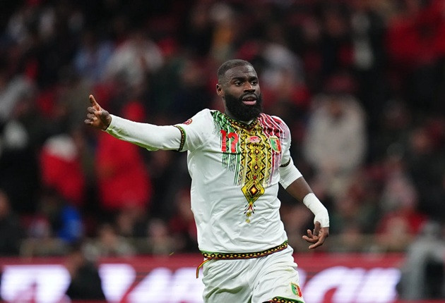 Man United nhắm đóa nở muộn Lassine Sinayoko: Canh bạc rủi ro thấp của Ruben Amorim