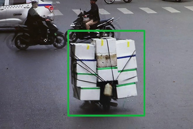 CSGT Hà Nội dùng camera AI xử lý loạt xe che biển số và chở hàng cồng kềnh