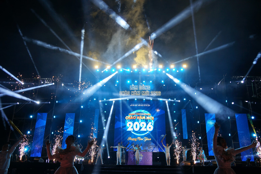 Nearly 30,000 residents and tourists celebrate the New Year 2026 in Lam Dong Province