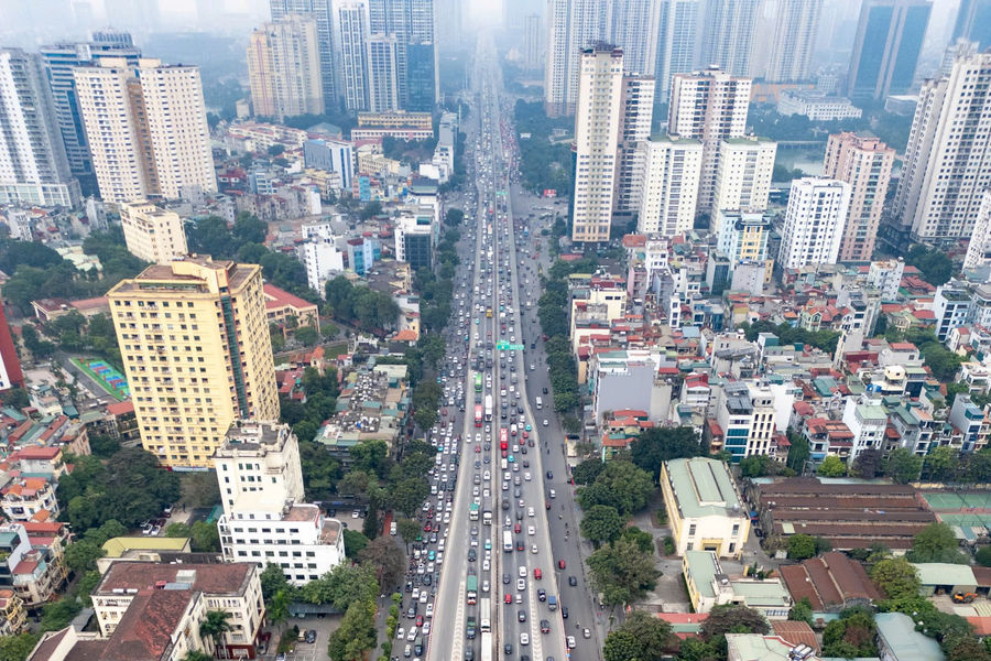 Vành đai 3 Hà Nội ùn tắc 10km ngày đầu năm 2026: Áp dụng quy định cấm xe tải