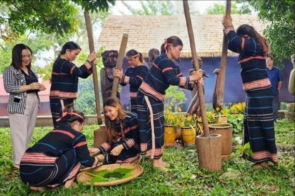 Định vị thương hiệu du lịch văn hóa dân tộc thiểu số