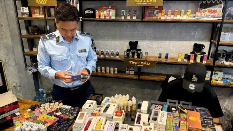 Chứa chấp người sử dụng thuốc lá điện tử bị phạt tới 10 triệu đồng