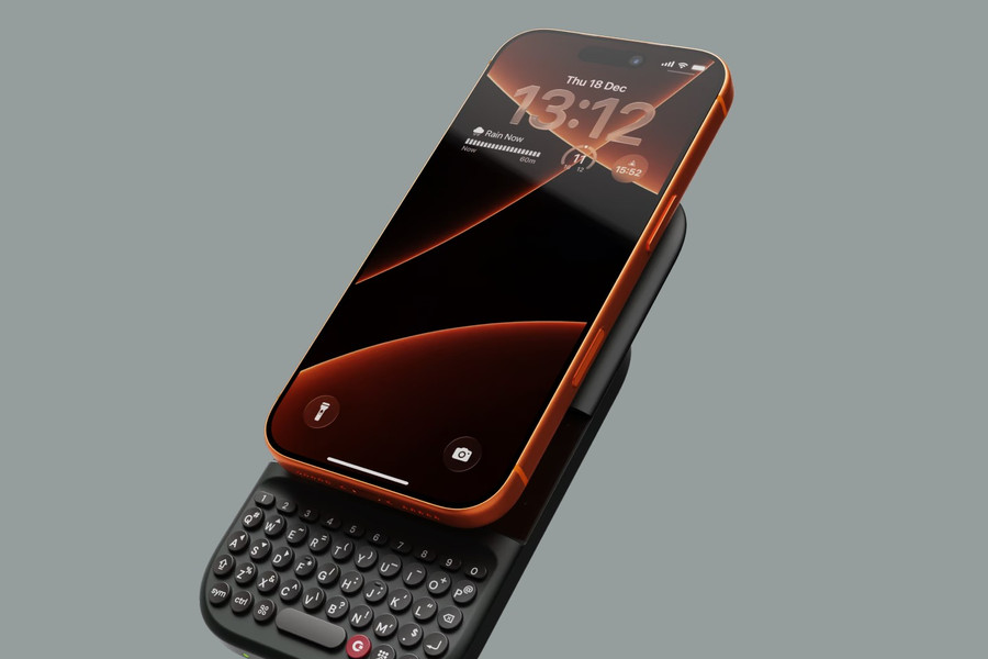 Clicks Power Keyboard: Phụ kiện biến mọi smartphone MagSafe thành BlackBerry