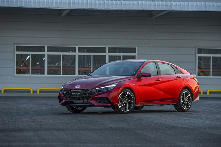 Giá xe Hyundai Elantra 2026: Cập nhật bảng giá lăn bánh và thông số kỹ thuật mới nhất