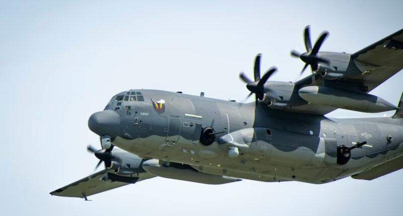 Mỹ tích hợp vệ tinh Starlink vào pháo đài bay AC-130J Ghostrider nhằm hiện đại hóa tác chiến