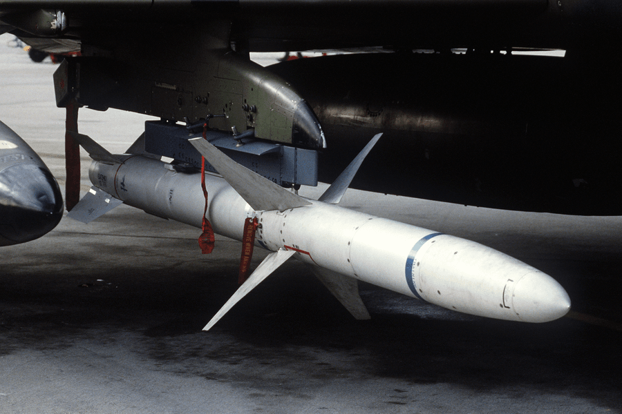 UAV Ukraine thay thế tên lửa AGM-88 HARM và bước tiến mới của xe bọc thép Đức