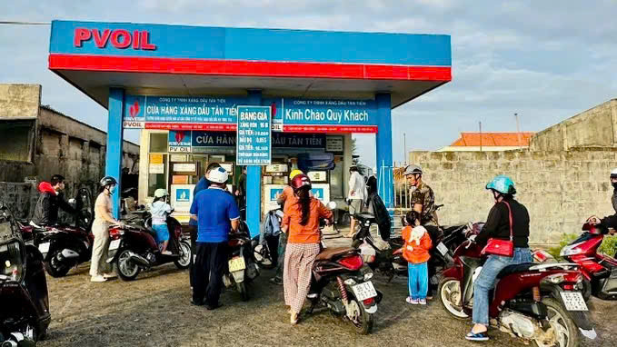 Sớm ổn định nguồn cung xăng dầu phục vụ người dân Đặc khu Phú Quý
