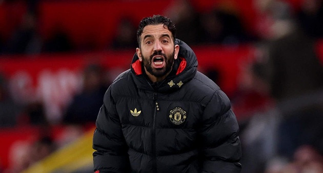 Sự sụp đổ của Ruben Amorim tại Man Utd: Cái giá của sự bảo thủ với sơ đồ 3-4-3