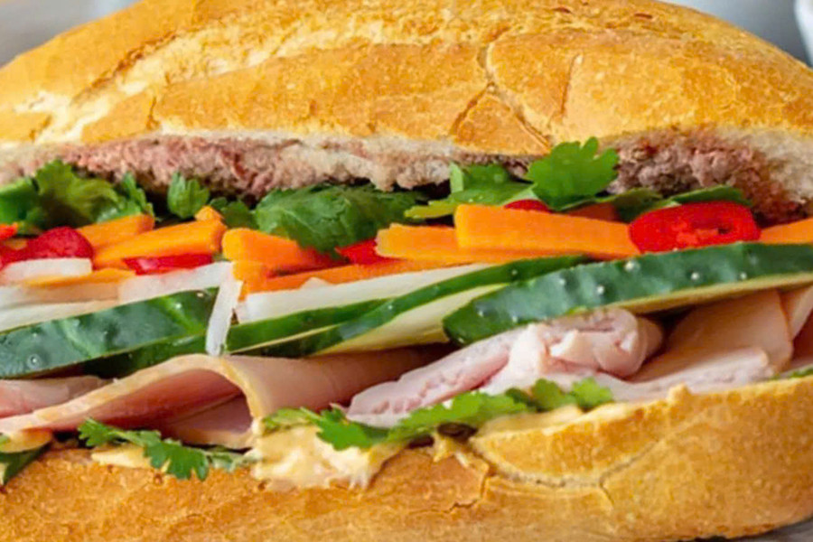 Lâm Đồng xử phạt 92 triệu đồng chủ xe bánh mì gây ngộ độc 89 người