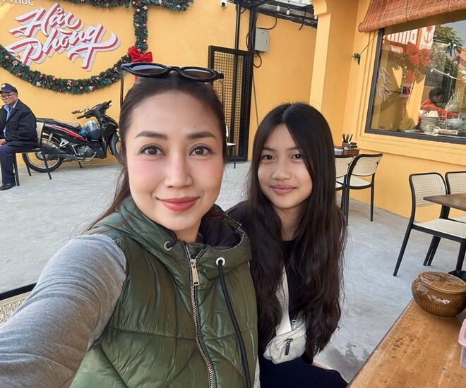 Ốc Thanh Vân cùng con gái về quê Hải Phòng: Ái nữ Cola gây chú ý với nhan sắc tuổi 13