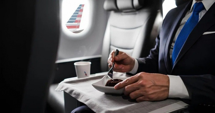 United Airlines: Tranh cãi suất ăn hạng nhất bị ví như thịt in 3D