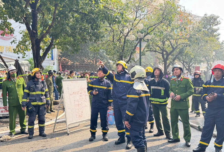 Điều tra nguyên nhân vụ cháy nhà ở kết hợp kinh doanh tại Hà Đông khiến 3 người tử vong