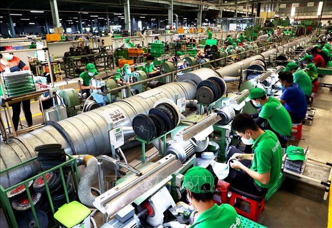 Vượt thách thức, tạo nền tảng phát triển mới