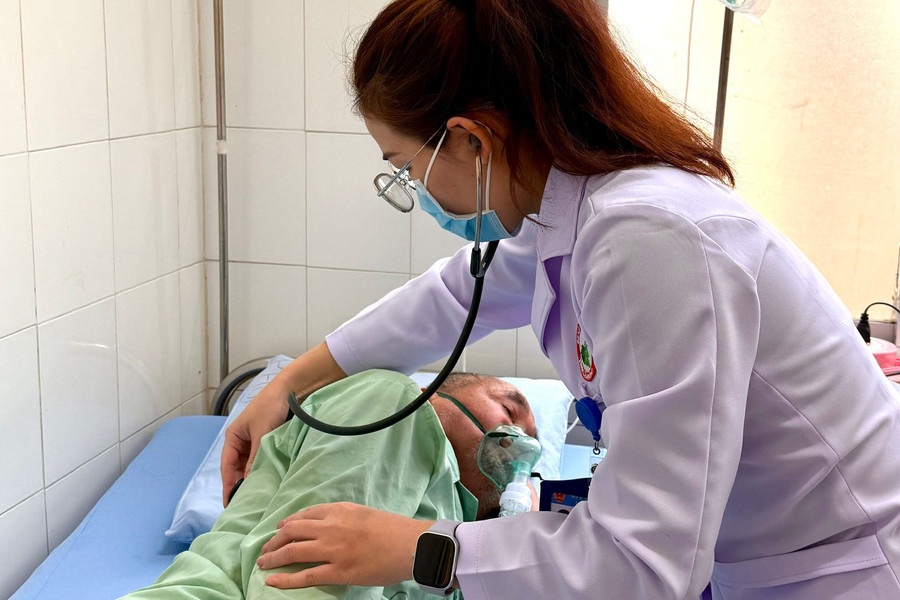 Tiêm vắc xin phế cầu bảo vệ trẻ em và người cao tuổi