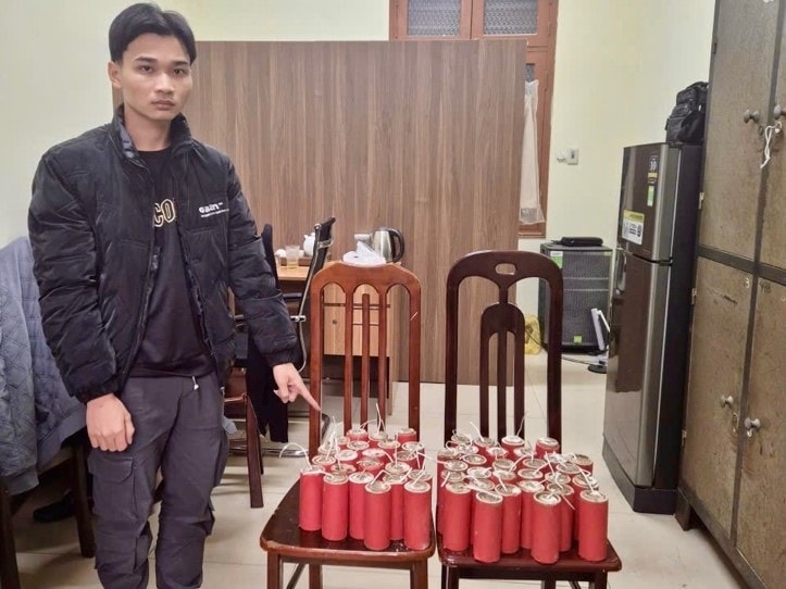 Hà Nội: Khởi tố đối tượng sản xuất pháo nổ trái phép trong nhà nghỉ tại phường Việt Hưng