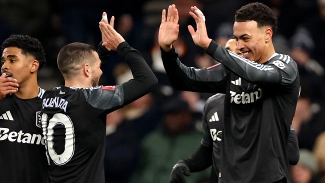 Morgan Rogers và Emiliano Buendia rực sáng, Aston Villa loại Tottenham khỏi FA Cup