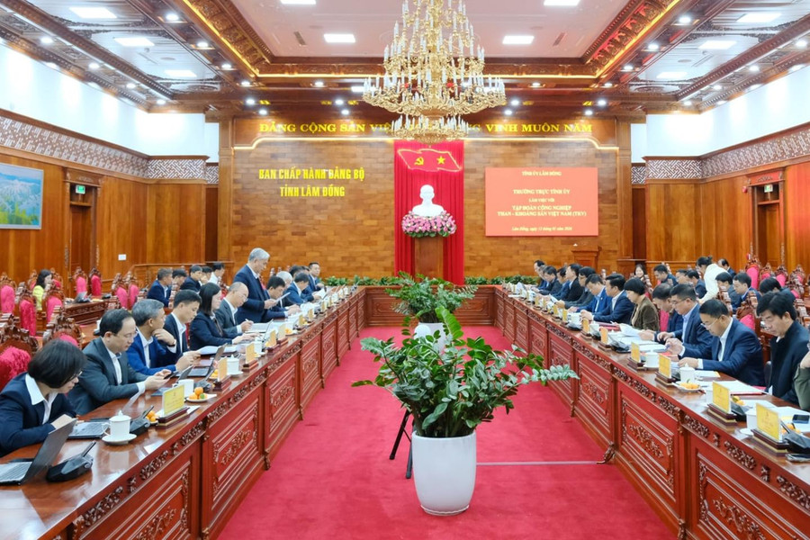 Thường trực Tỉnh ủy Lâm Đồng làm việc với Tập đoàn Công nghiệp Than - Khoáng sản Việt Nam