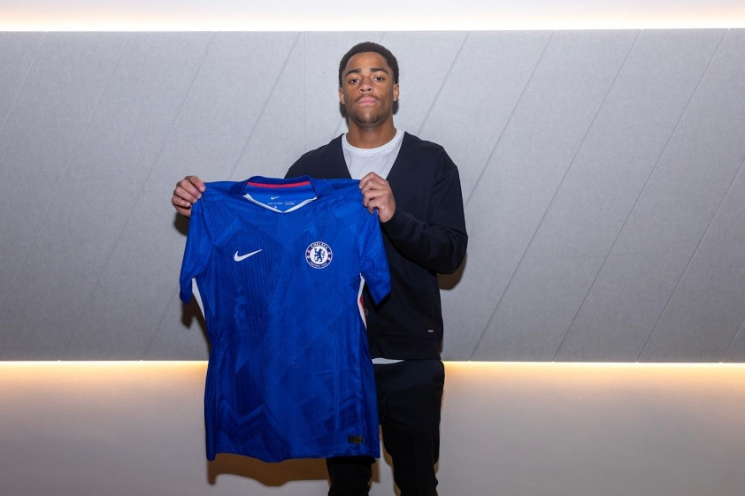 Chelsea chính thức ký hợp đồng chuyên nghiệp với 'thần đồng' Ryan Kavuma-McQueen