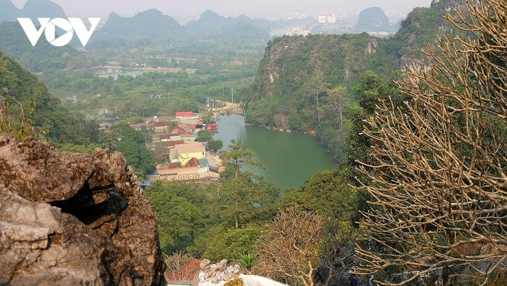 Chùa Hương: Hành trình khám phá Động Tuyết Sơn và cung đường trekking giữa rừng mơ cổ