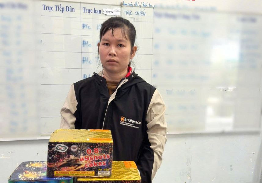 Khánh Hòa: Bắt quả tang đối tượng vận chuyển 22,5kg pháo nổ trái phép