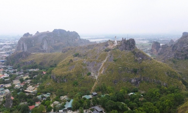 Thanh Hóa: Hòn Vọng Phu khoác diện mạo mới sau dự án gia cố 17 tỉ đồng