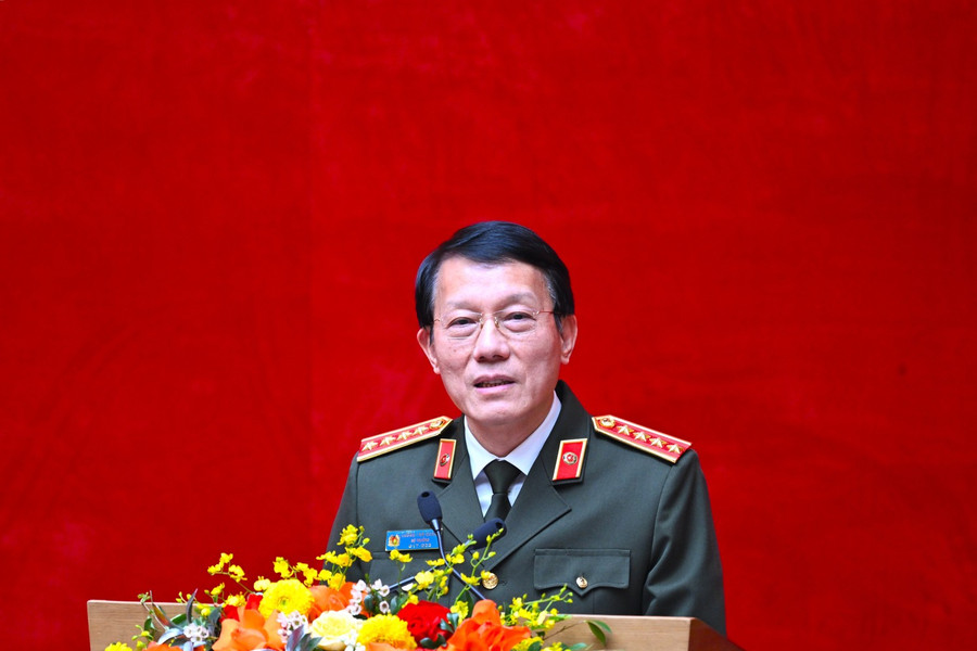 Bộ trưởng Lương Tam Quang chỉ đạo quyết liệt trấn áp tội phạm, bảo vệ bình yên cho Nhân dân
