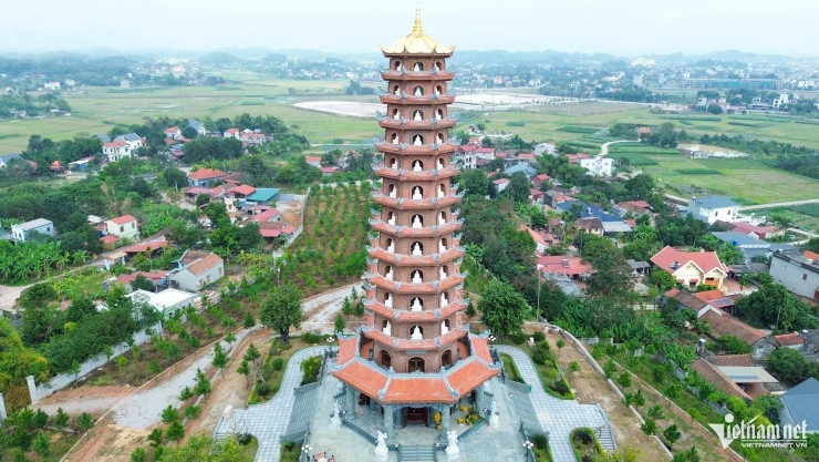 Bắc Ninh: Chiêm bái tượng Phật ngọc 8 tấn và Bảo tháp 13 tầng tại chùa Phúc Sơn