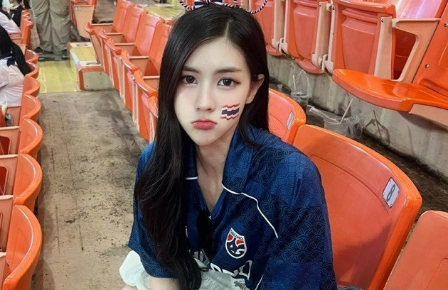 Hot girl Muay Thái Pinto Hathairat tuyên bố cổ vũ U23 Việt Nam tại giải châu Á