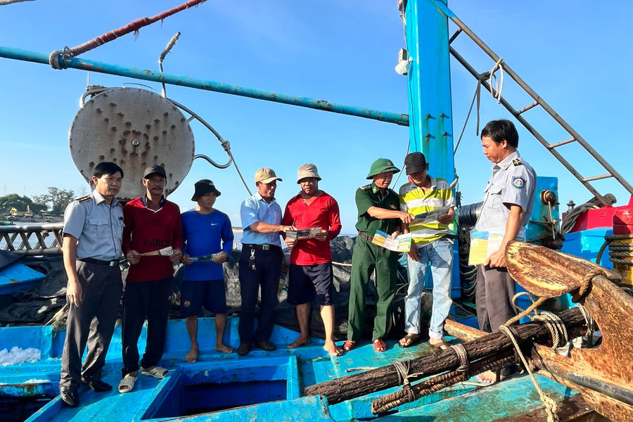 Nhiều hoạt động tuyên truyền bảo vệ môi trường biển, hải đảo