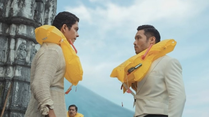 Philippine Airlines gây sốt với video an toàn bay phong cách phim tình cảm