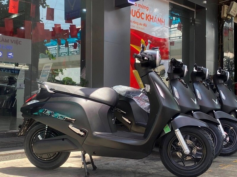 Loạt xe máy điện VinFast giá 22 triệu đồng: Pin LFP bền bỉ, đi hơn 200 km một lần sạc