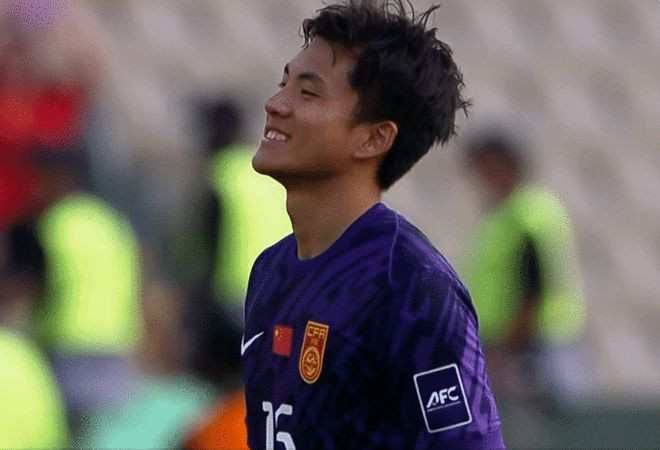 Li Hao thừa nhận dùng màn kịch chai nước để thao túng tâm lý U23 Uzbekistan