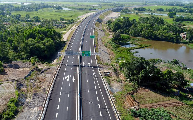 Khẩn trương rà soát, nâng cấp các tuyến đường bộ cao tốc đã đầu tư theo quy mô phân kỳ