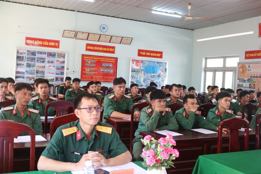 Lâm Đồng hỗ trợ, tư vấn việc làm cho hạ sĩ, chiến sĩ xuất ngũ