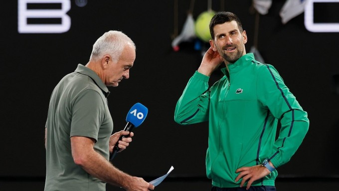 Bình luận viên Australia Mở rộng bị chỉ trích vì phát ngôn nhạy cảm về chấn thương của Djokovic