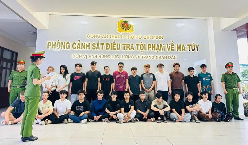 TP Hồ Chí Minh triệt phá đường dây mua bán trái phép cần sa qua mạng có người nước ngoài