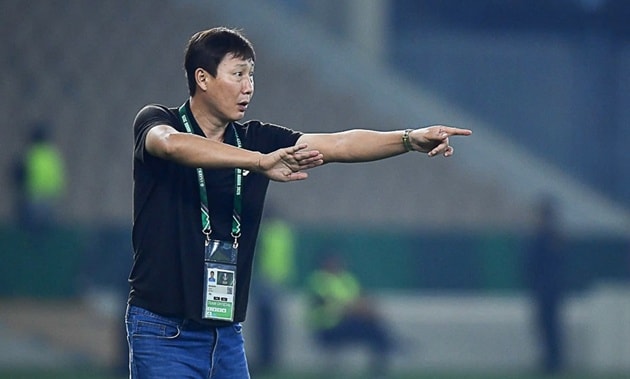 HLV Kim Sang-sik tìm lời giải cho hàng thủ U23 Việt Nam trước U23 Hàn Quốc