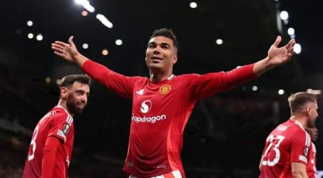 Di sản 119 triệu bảng của Casemiro tại Manchester United: Từ 'liều thuốc giảm đau' đến biểu tượng chuyên nghiệp