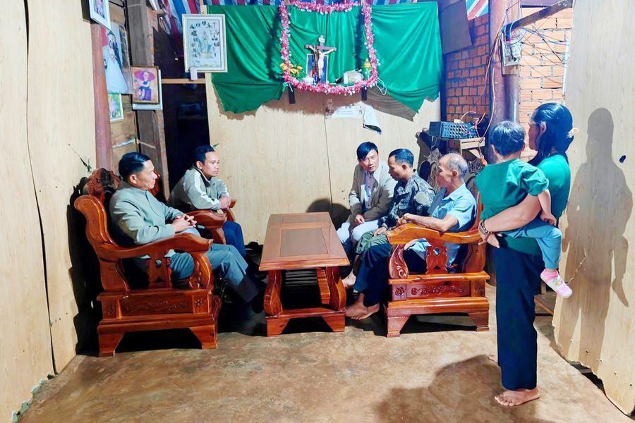 Giáo viên Lâm Đồng tìm cách "níu chân" học sinh giữa mùa cà phê