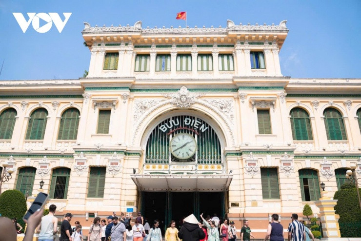 Bưu điện Trung tâm Sài Gòn: Gửi gắm tâm tình qua những lá thư tay dịp cận Tết